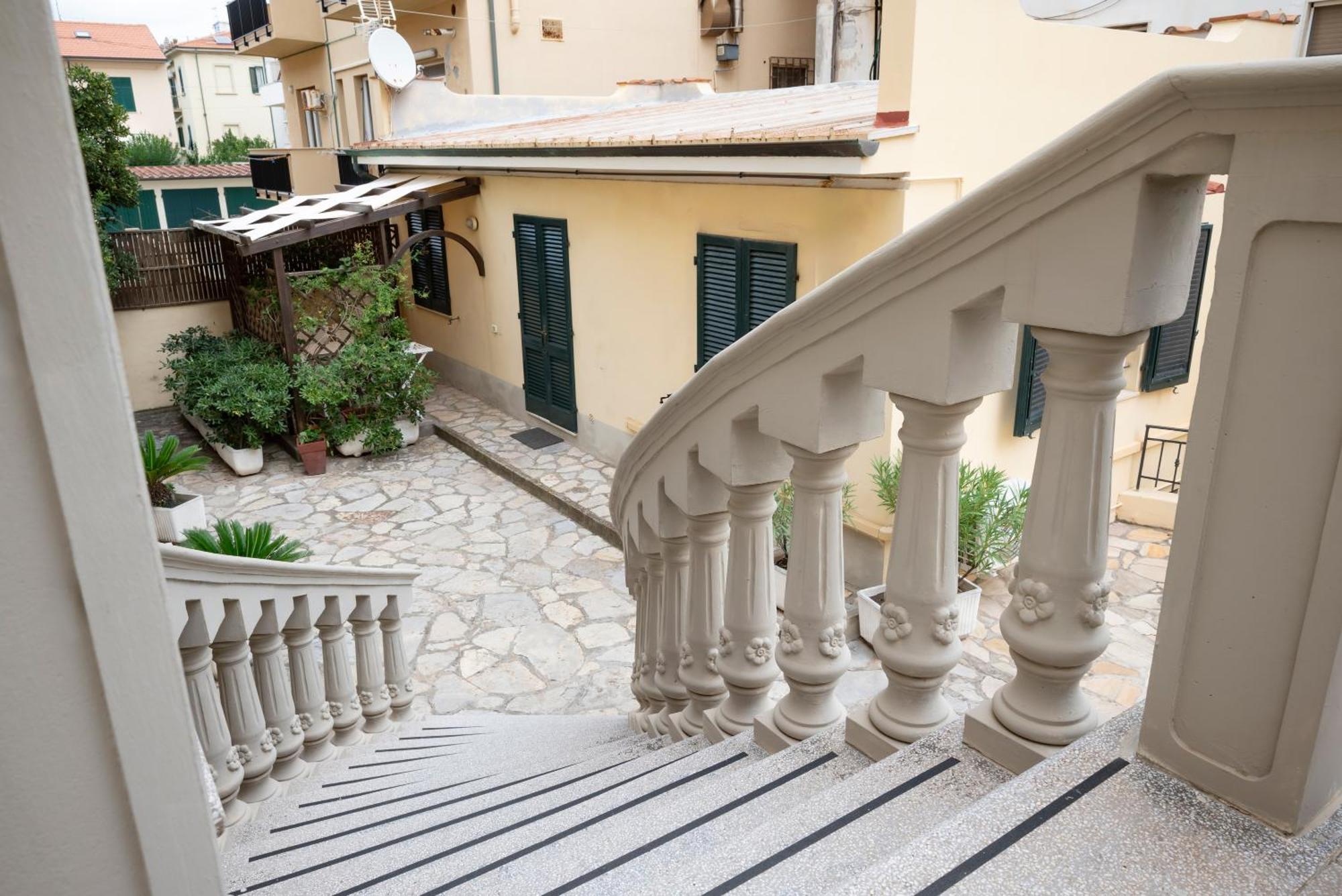 Villa Liberty San Vincenzo Bagian luar foto