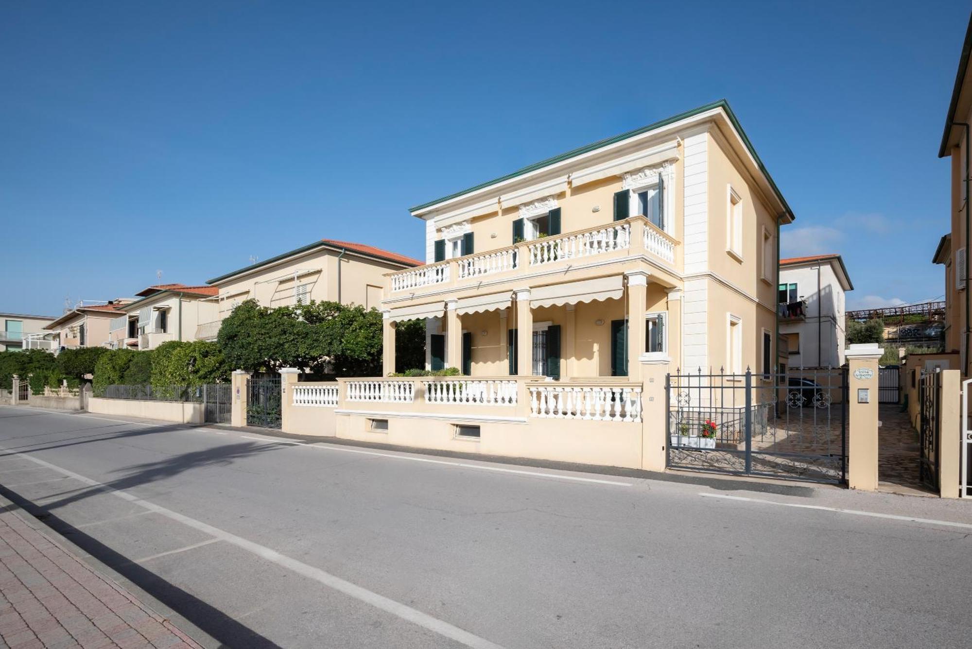 Villa Liberty San Vincenzo Bagian luar foto