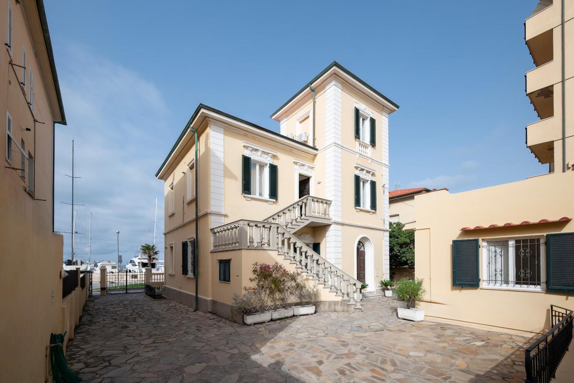 Villa Liberty San Vincenzo Bagian luar foto