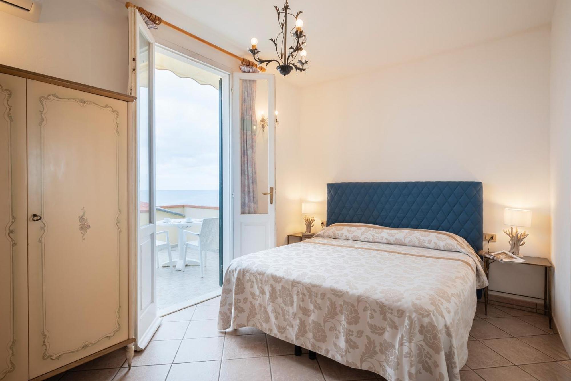 Villa Liberty San Vincenzo Bagian luar foto