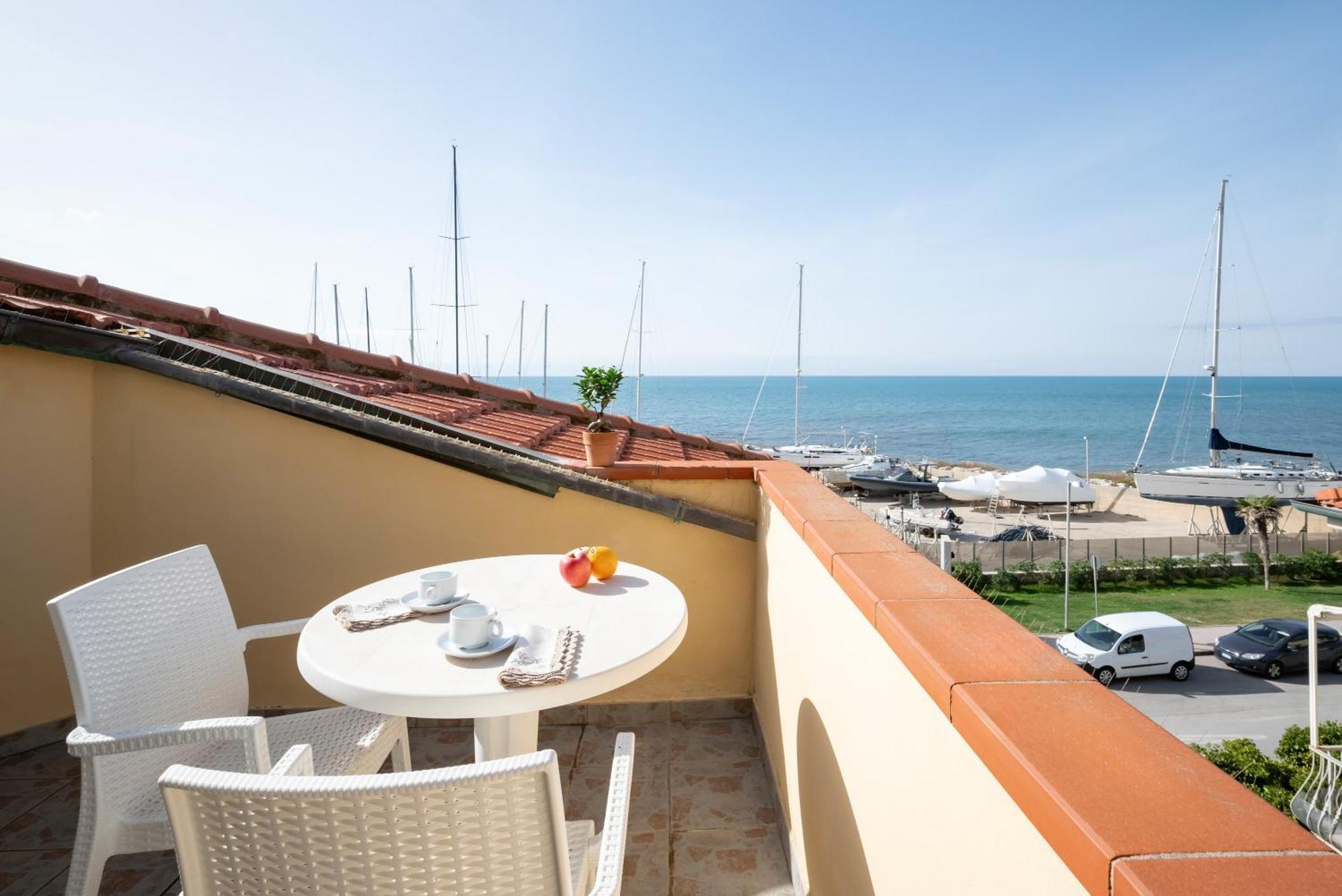 Villa Liberty San Vincenzo Bagian luar foto
