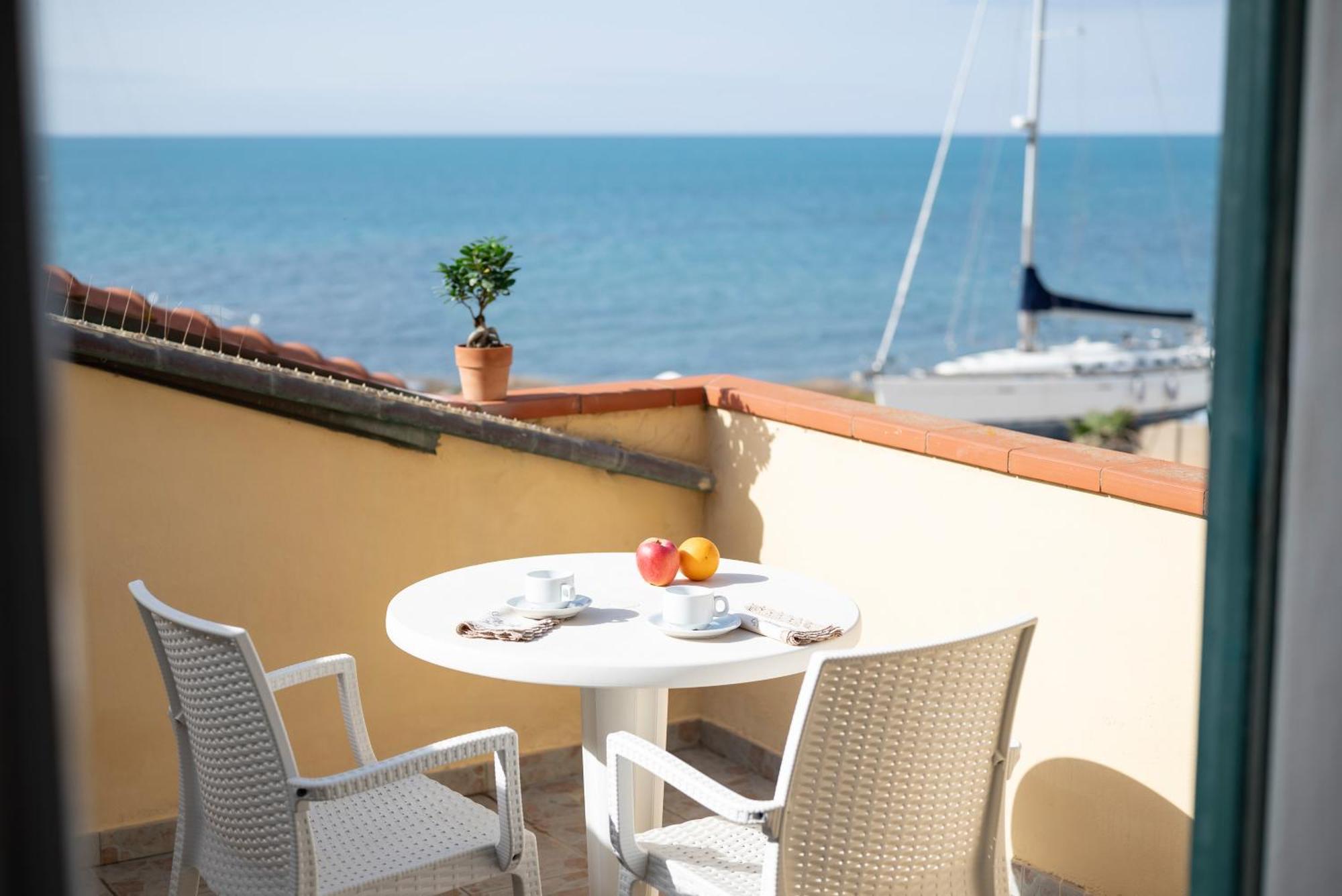 Villa Liberty San Vincenzo Bagian luar foto